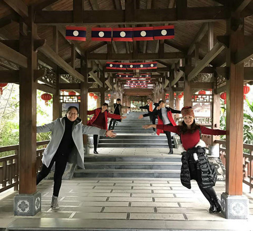 2017年3月8日我公司组织全体女职工到广西首府南宁所在地的清秀山风景区旅游，举行庆祝“三八”妇女节活动。